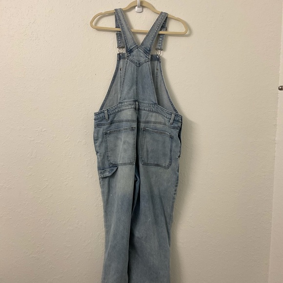 Wild Fable Target Denim Distrssed Oversized Overalls, size M - Picture 8 of 13